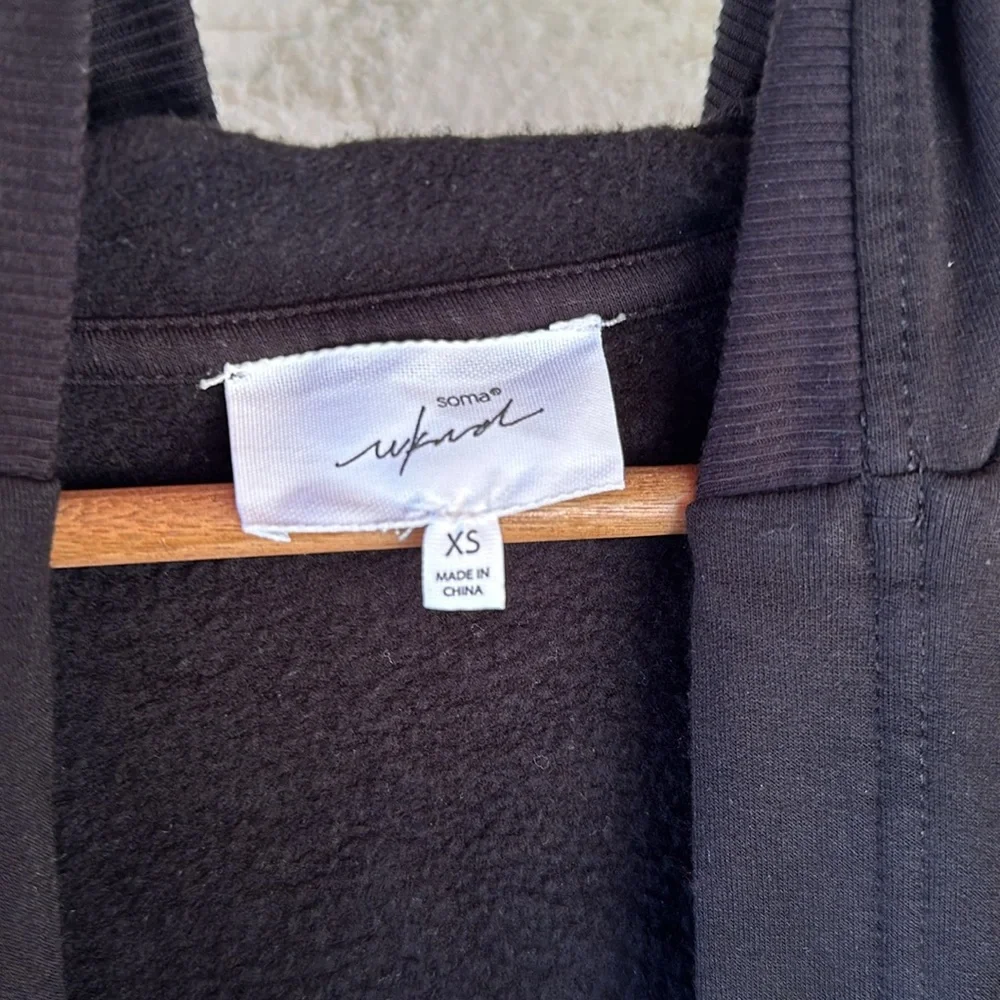 Cardigans - Picture 2 of 3